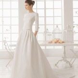 Wedding dress closed silk