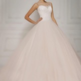 Wedding dress in the style of a princess