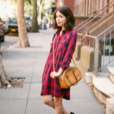 Red dress in a cage in combination with sleepers