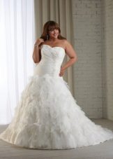 Wedding dress with frill for full