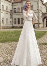 A-line Closed Wedding Dress