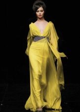 Evening dress yellow in the Greek style