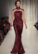 Dress in the evening maroon