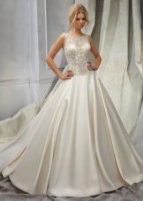 Lace-up low waist wedding dress