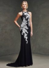Evening dress with lace appliqué