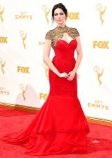 Laura Prepon - Emmy Dress 2015