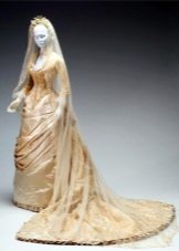 Dress with a drapery wedding 19th century