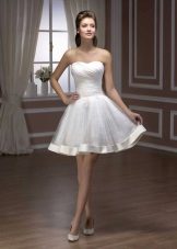 A luxurious short wedding dress from the Pearl collection by Hadassah