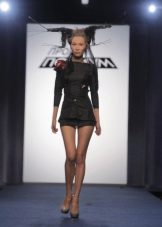 Short evening gown of umbrella