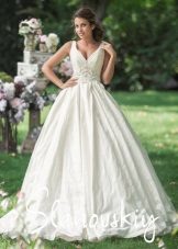 Magnificent wedding dress from the brand Slanowski