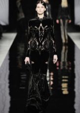 Black velvet dress with long sleeves to the floor