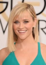 Makeup under the turquoise dress for the blonde