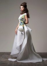 Asymmetrical evening dress in white floor