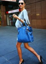 Black shoes to dress blue