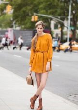 Mustard dress with brown boots