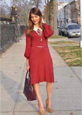 Crimson Dress Accessories