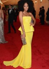 Long yellow dress with a basky and neckline