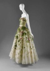 Vintage dress from Dior with a green pattern