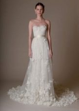 Wedding dress with flowers in tone