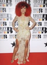 BRIT Awards 2016: Fleur East