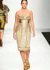 Dress for full bustiers