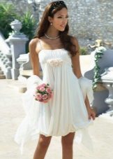 Accessories and jewelry to the dress-balloon