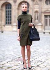 Shoes to dress straight silhouette