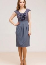 Shoes for a dress with a short sleeve raglan