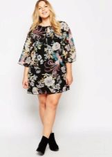 Dress tunic for a full girl