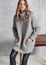 Knitted gray tunic dress