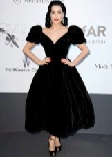 Evening dress in the style of style