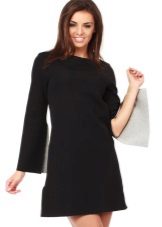 Dress in the style of the 50s for the figure type Pear