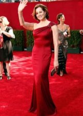 Dresses for an Apple type figure - Signs Weaver