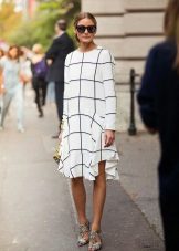 White loose-fitting dress in a large plaid medium length