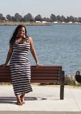 Long dress in a thin horizontal stripes for full