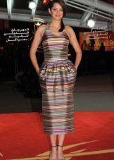 Dress with colored stripes on the straps