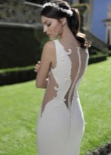 Dress with an open back wedding