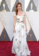 Isla Fisher at the Oscars 2016