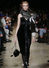 Autumn dress black straight