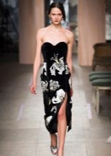 Evening strapless dress with flowers