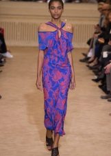 Jersey dress with a lowered sleeve