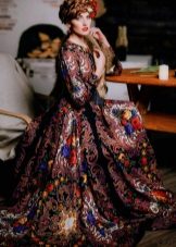 Dress from Pavloposadsky shawls to the floor