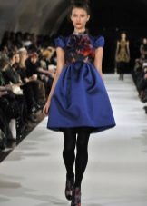 Short blue dress with bell skirt with a high waist