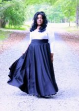 Two-tone dress with a skirt the sun for full