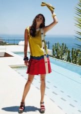 Color dress with low waist