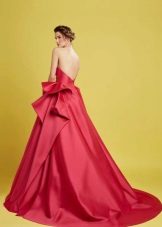 A-line backless dress to the floor