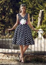 Dress in retro polka dot lush