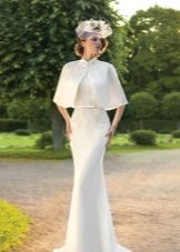 Hat to the wedding dress