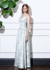 Flared fitted dress to the floor