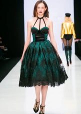 Slim-fit dress of medium length